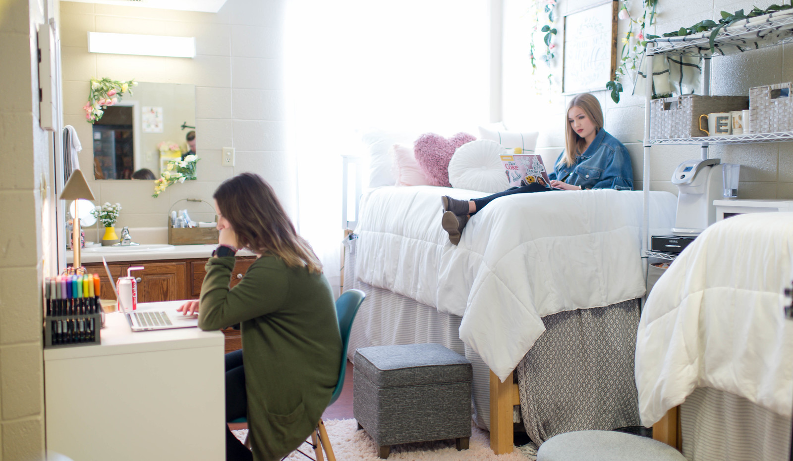 Frances Crawford girls' freshman dorm room